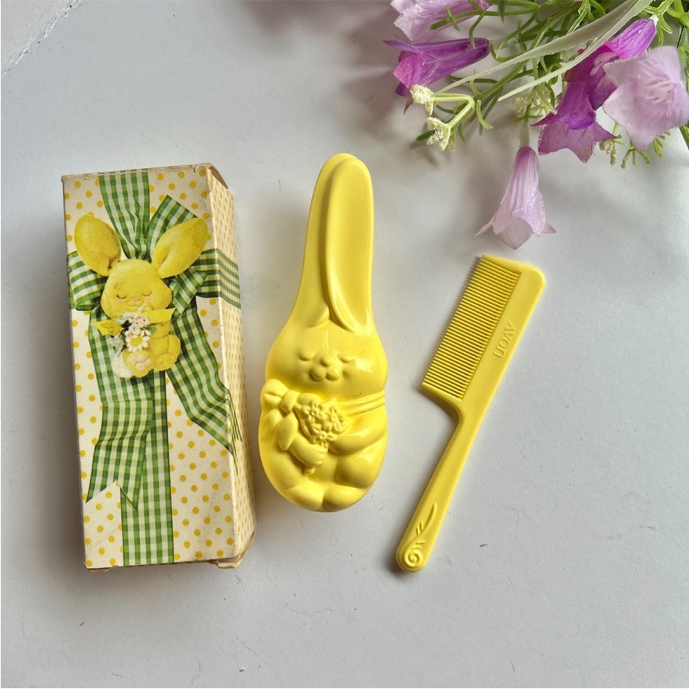 Vintage 1981 Avon Good Habit Rabbit Baby Brush and Comb Gift Set New in Box